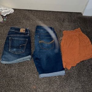 Value set 🌟 American Eagle shorts, mid length and a soft sleep short